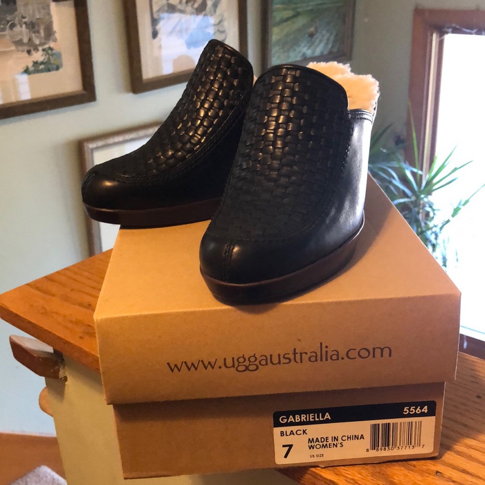 NIB UGG Gabriella Clog/Mule size 7